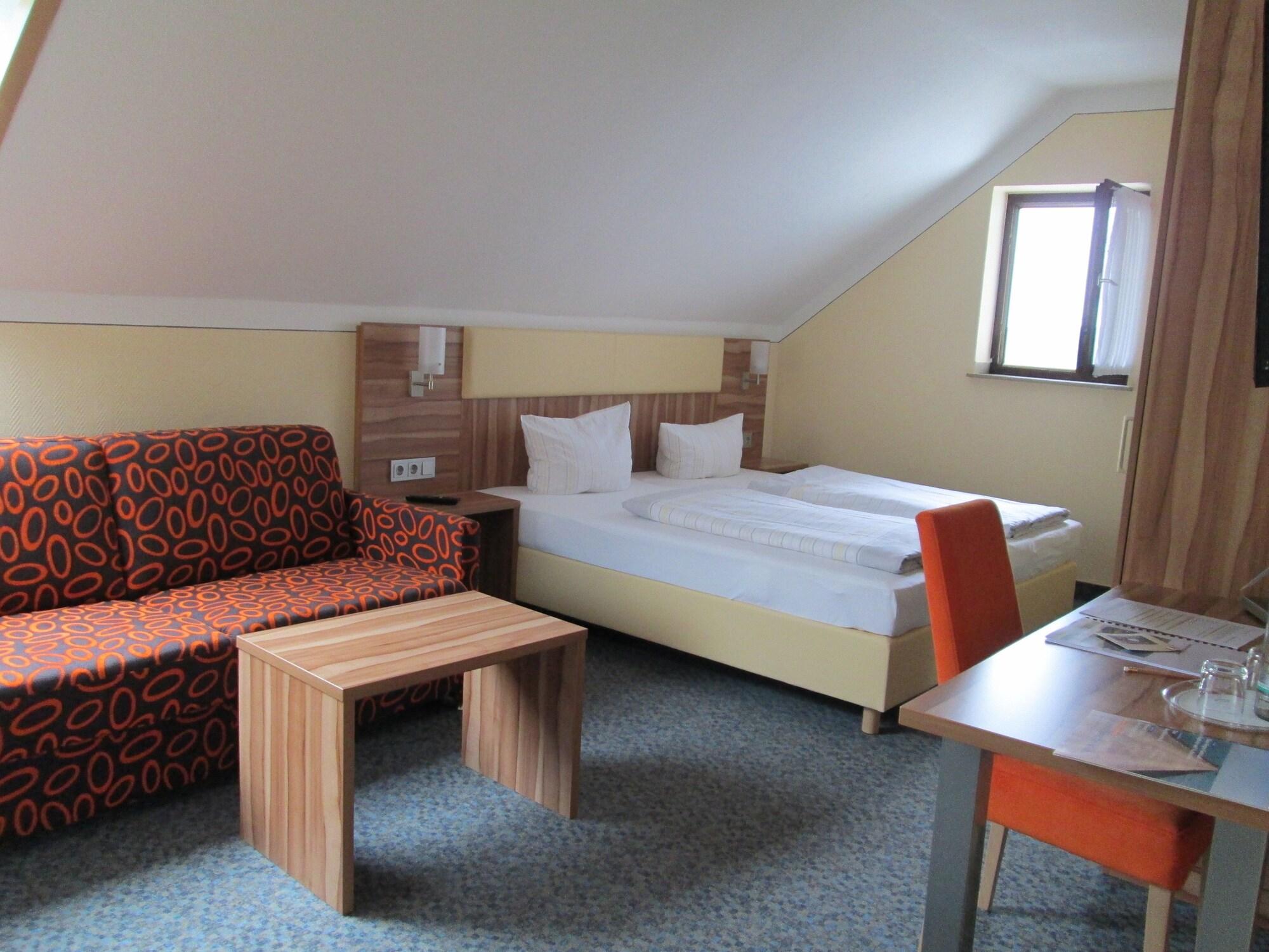 Kirchberg an der Jagst Landhotel Karrenberg מראה חיצוני תמונה