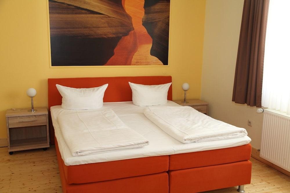Kirchberg an der Jagst Landhotel Karrenberg מראה חיצוני תמונה