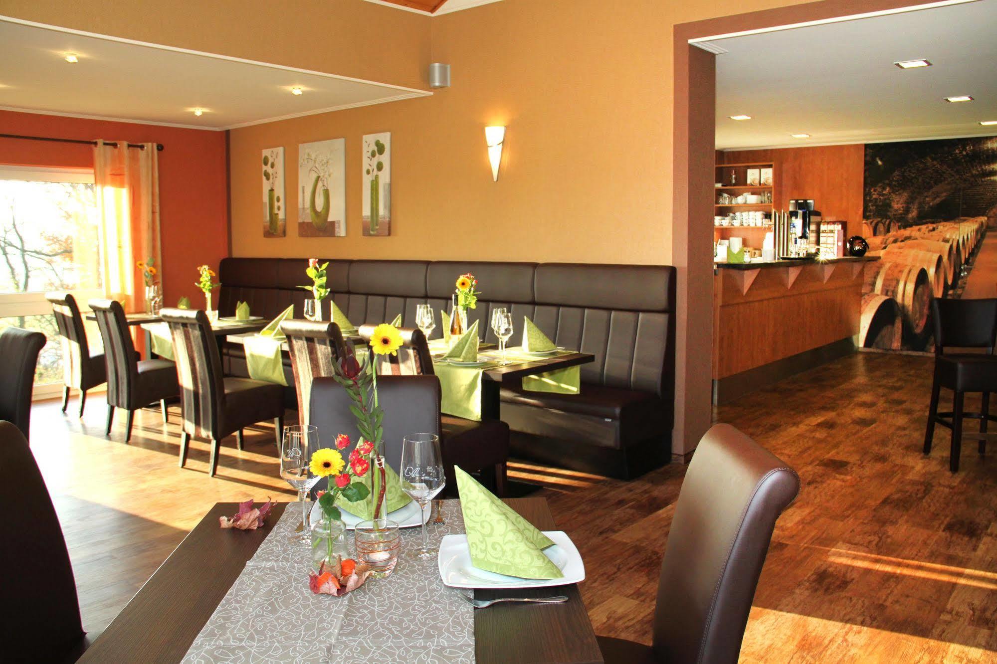 Kirchberg an der Jagst Landhotel Karrenberg מראה חיצוני תמונה