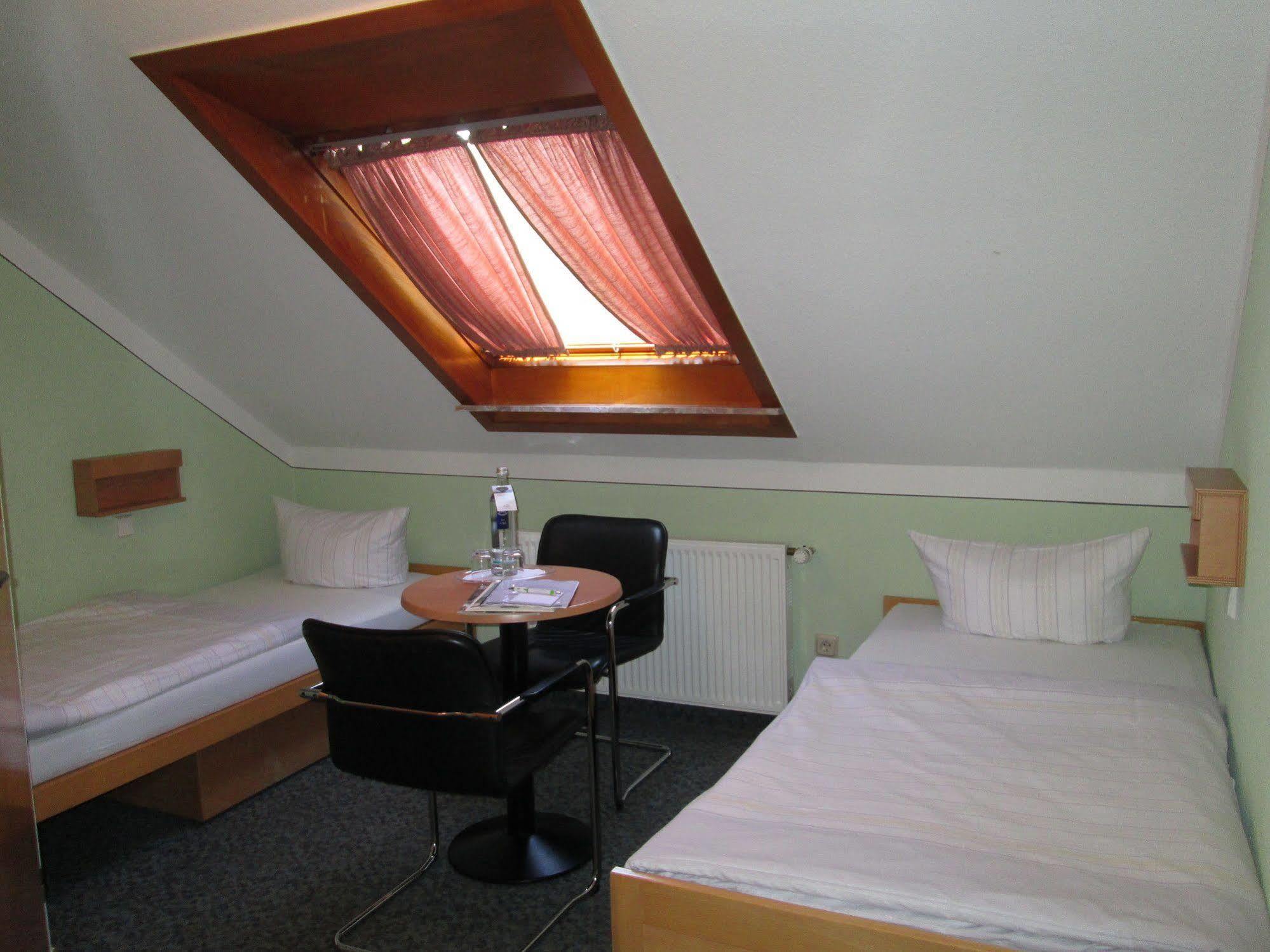 Kirchberg an der Jagst Landhotel Karrenberg מראה חיצוני תמונה