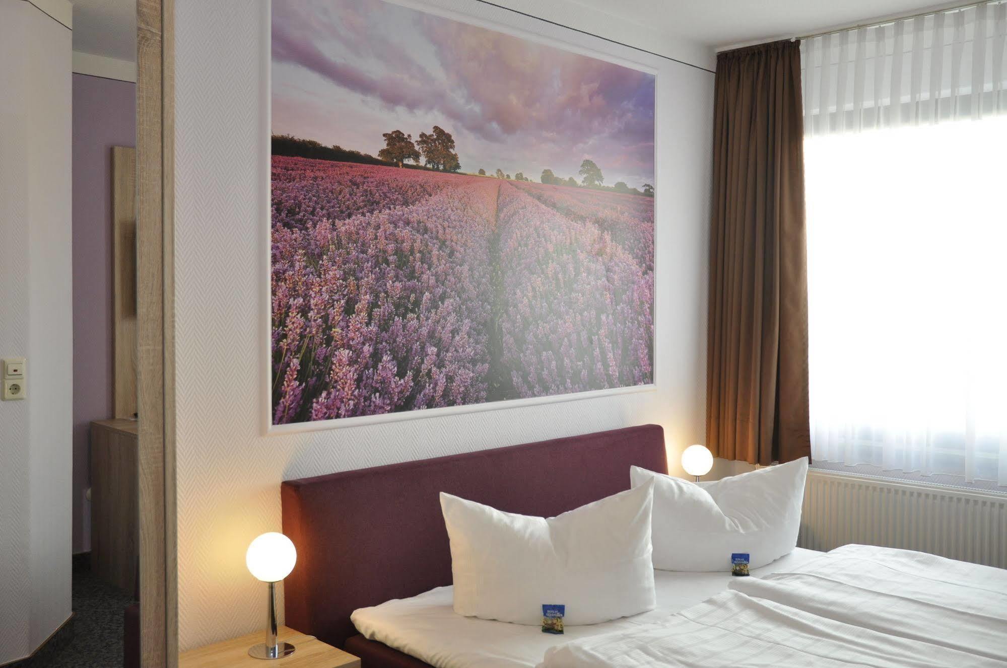 Kirchberg an der Jagst Landhotel Karrenberg מראה חיצוני תמונה